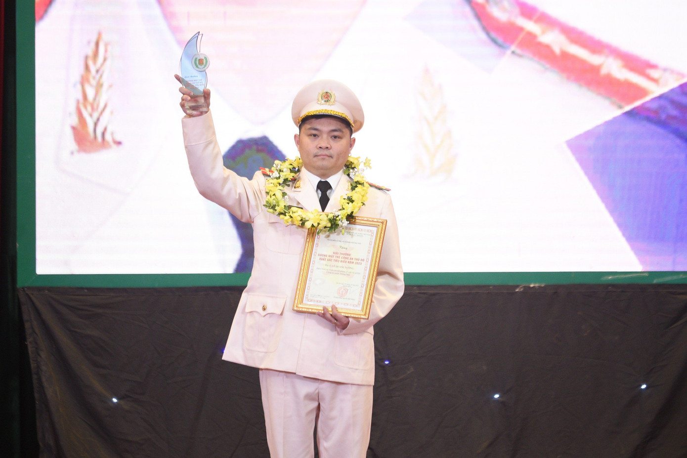 Các gương mặt trẻ được tuyên dương tại chương trình.