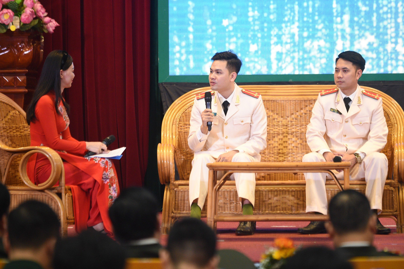 Các gương mặt trẻ tiêu biêu CATĐ giao lưu tại chương trình.