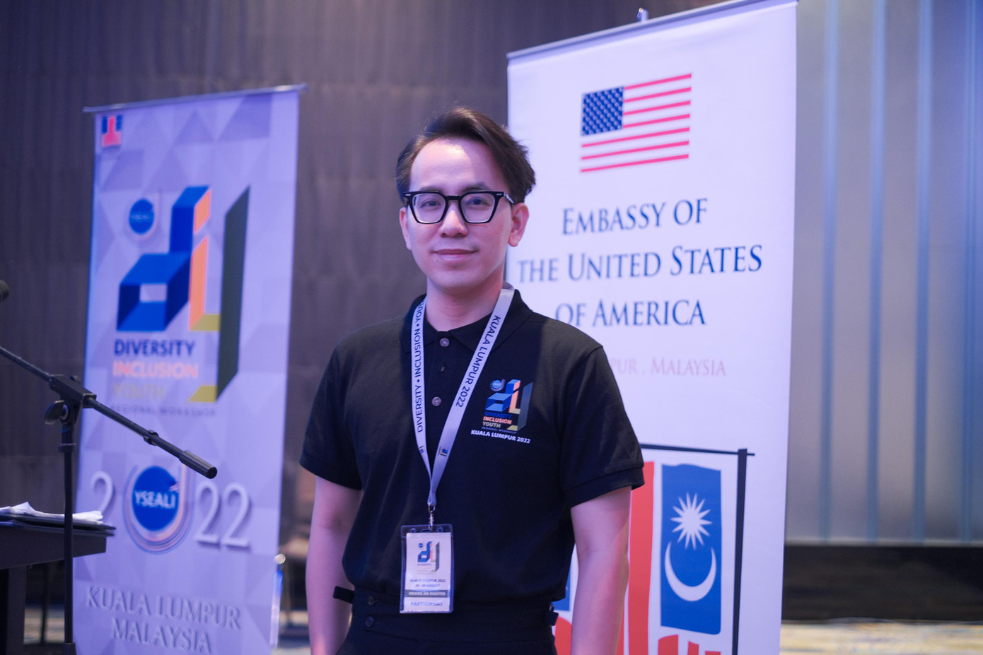 Vừa trở về từ chương trình trao đổi YSEALI tại Malaysia, An tiếp tục lên đường đến London cùng học bổng Chevening. Vừa trở về từ chương trình trao đổi YSEALI tại Malaysia, An tiếp tục lên đường đến London cùng học bổng Chevening.