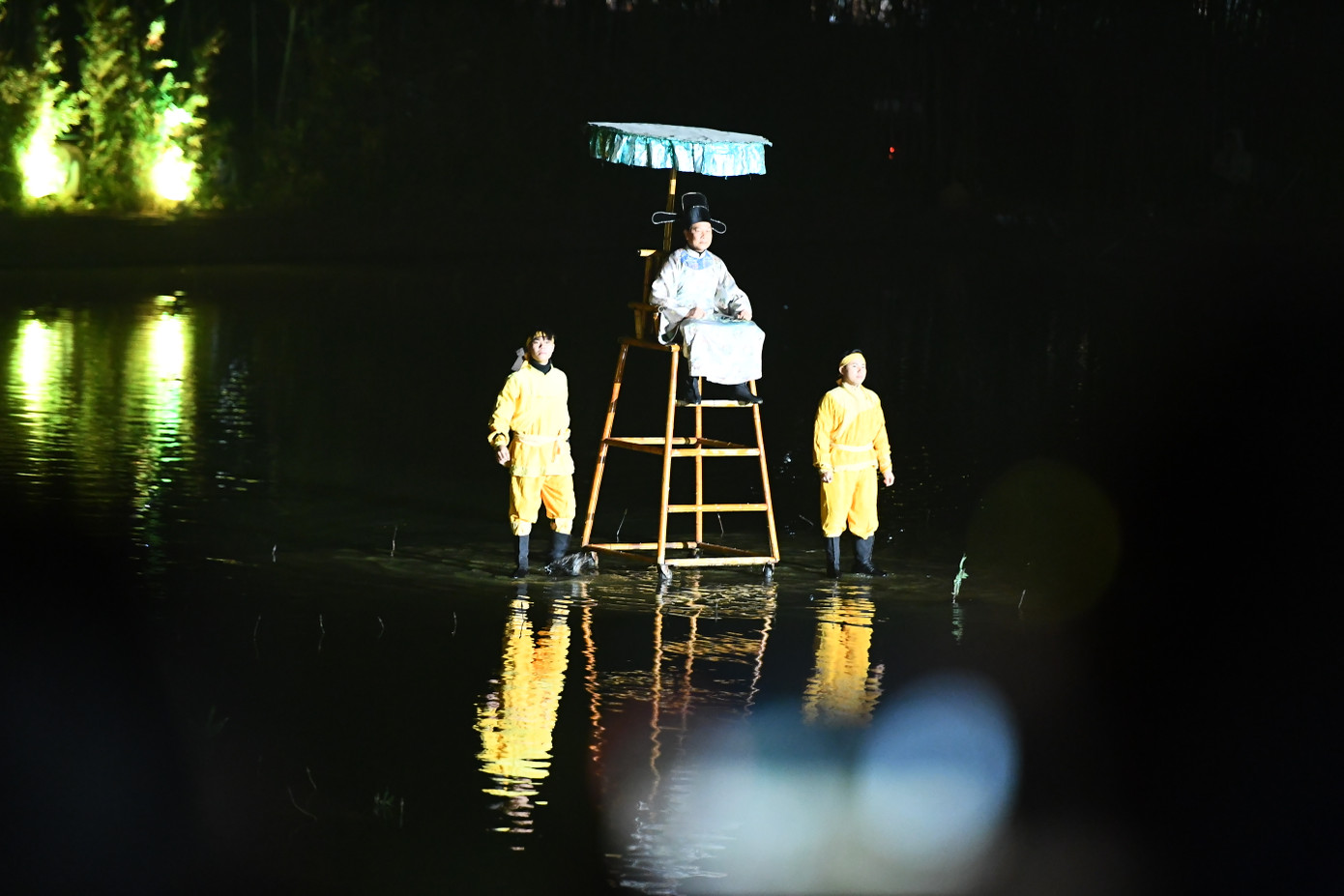 "Ở mỗi phần biểu diễn, mình lại hiểu thêm về văn hóa, tín ngưỡng, tinh thần của người dân Bắc Bộ trong lao động, học vấn, tri thức, hội làng bên sự tổng hòa của các yếu tố hình ảnh, hiệu ứng âm thanh. Thông qua chương trình, mình tin rằng, mỗi đại biểu sẽ càng có trách nhiệm hơn trong việc giữ vững bản sắc văn hoá của mỗi vùng miền để góp phần dựng xây bản sắc văn hoá chung của toàn dân tộc", Trần Minh Thông chia sẻ.