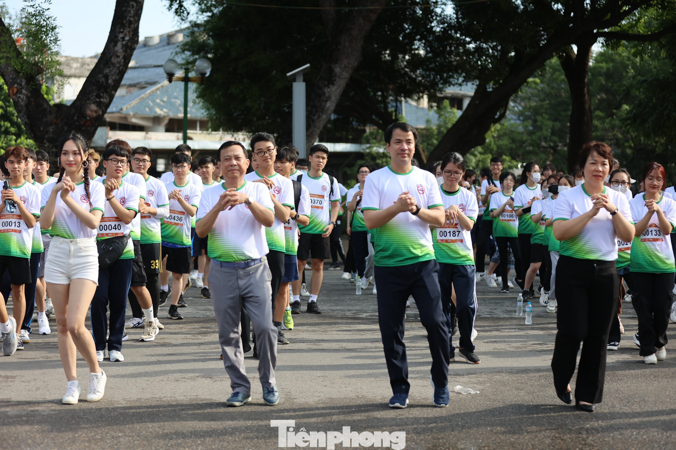 Không khí giải chạy sáng 28/5 tại Công viên Thống nhất.