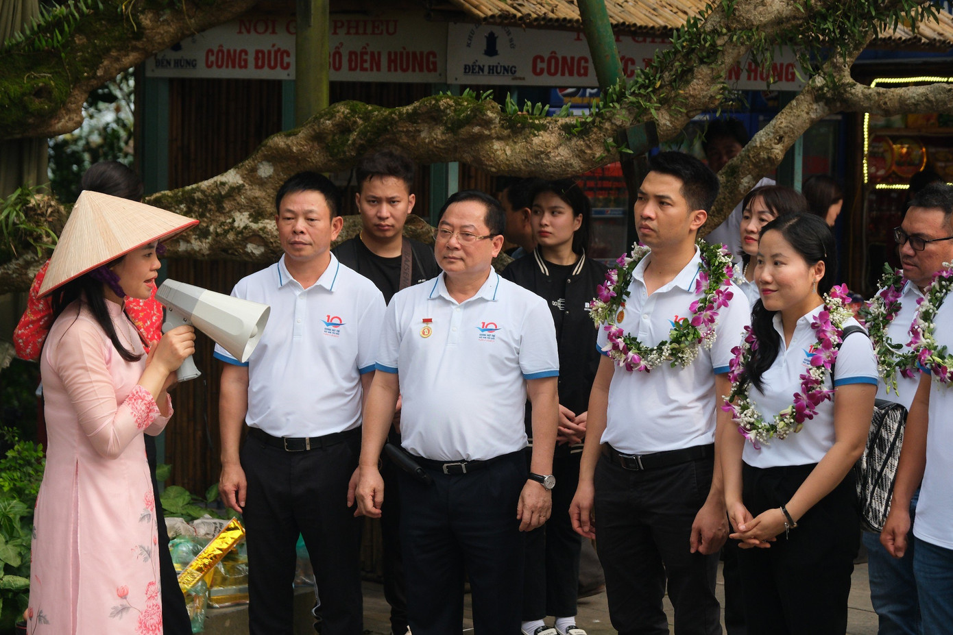 Đoàn công tác hành hương về Đất Tổ.
