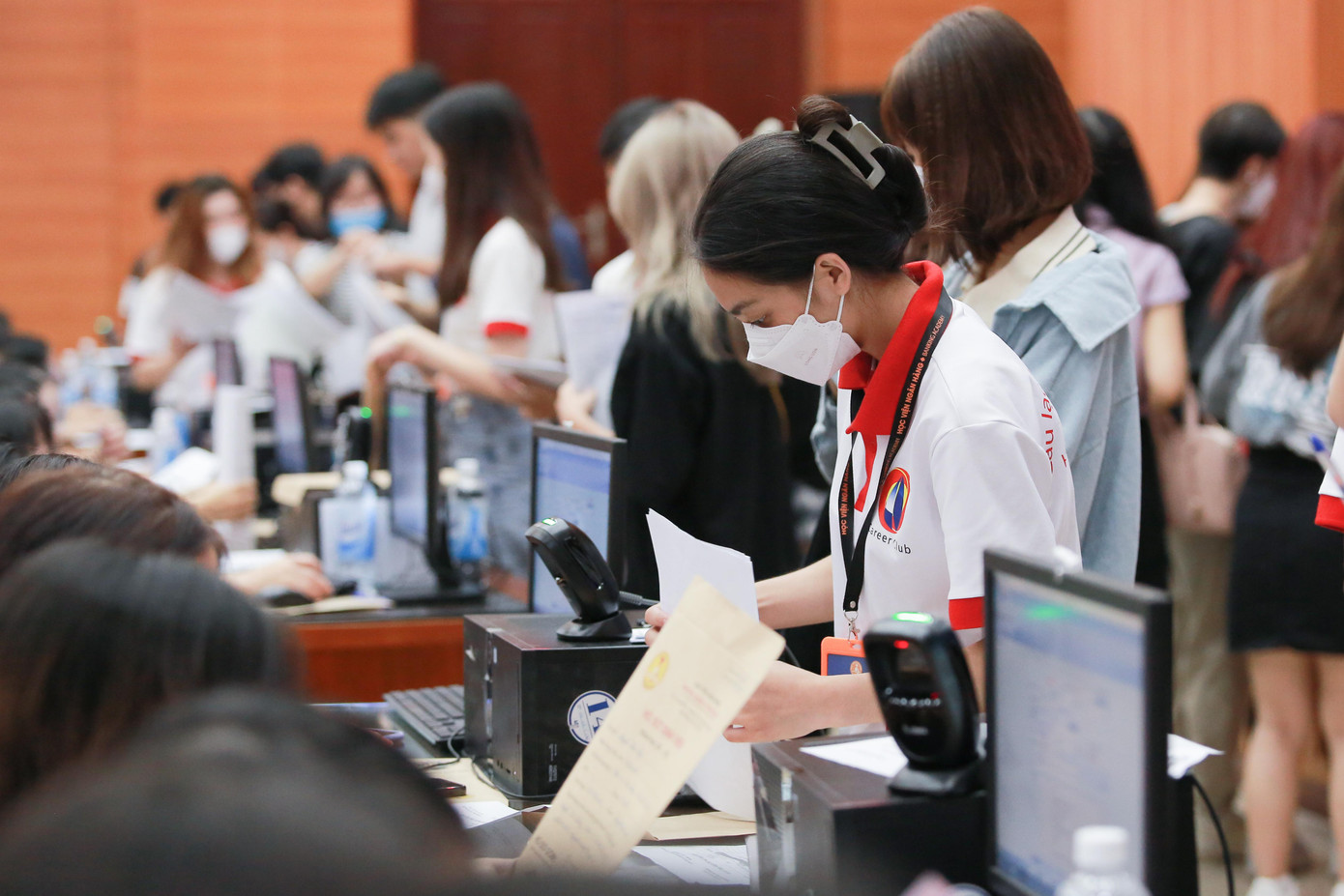 Trong thời gian tới, các trường đại học trên địa bàn Hà Nội sẽ lần lượt đón tân sinh viên làm thủ tục nhập học.