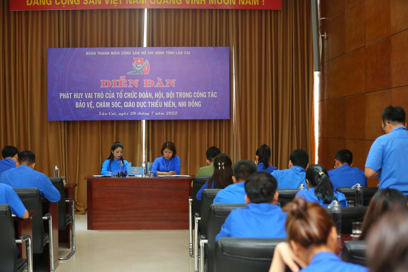 Toàn cảnh diễn đàn “Phát huy vai trò của tổ chức Đoàn, Hội, Đội trong công tác bảo vệ, chăm sóc, giáo dục thiếu niên, nhi đồng” thu hút đông đảo đại biểu tham dự. Ảnh: Trọng Tài. Toàn cảnh diễn đàn “Phát huy vai trò của tổ chức Đoàn, Hội, Đội trong công tác bảo vệ, chăm sóc, giáo dục thiếu niên, nhi đồng” thu hút đông đảo đại biểu tham dự. Ảnh: Trọng Tài.