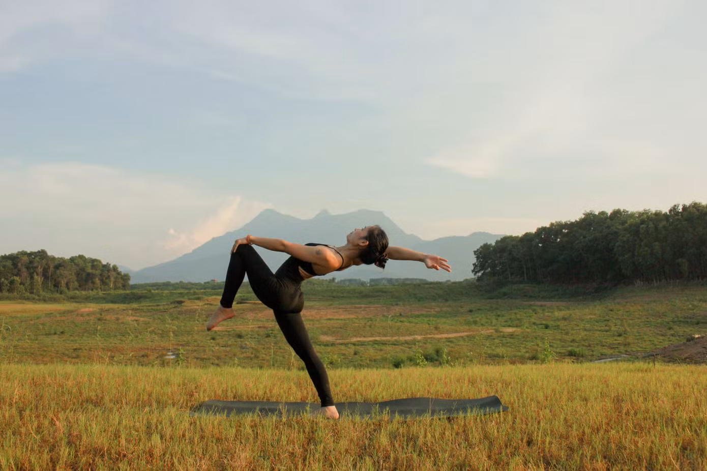 Kết nối thân - tâm - trí là một quá trình kiên trì mà người tập Yoga cần theo đuổi để đạt được hiệu quả "chữa lành". Ảnh: NVCC