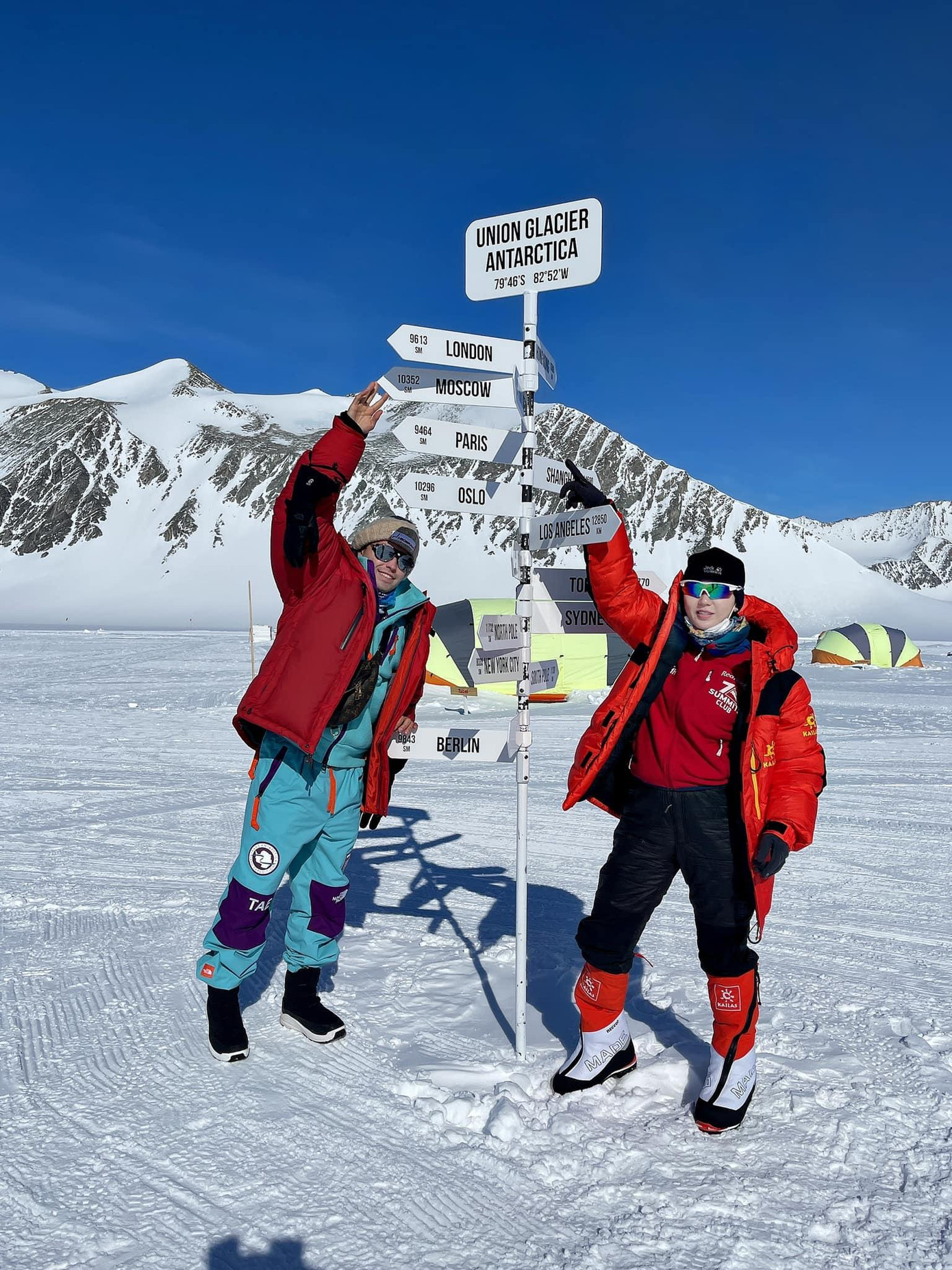 Cô được nhiều người bày tỏ sự ngưỡng mộ bởi bản lĩnh chinh phục, sự kiên trì trước vô vàn khó khăn khi leo núi. Ảnh: FBNV