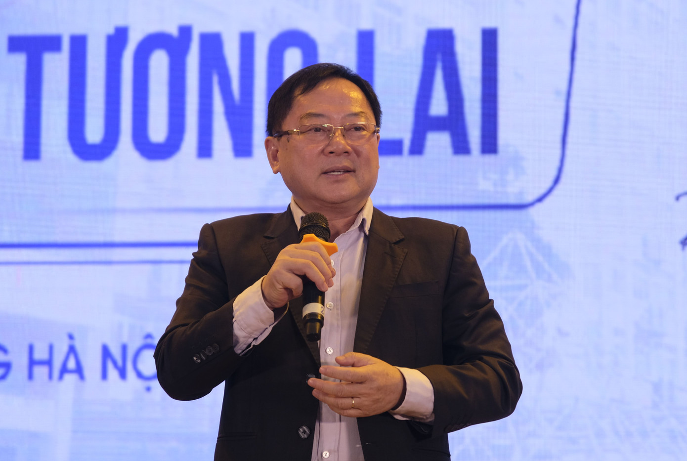 Nhà báo Lê Xuân Sơn chia sẻ tại chương trình. Ảnh: Châu Linh Nhà báo Lê Xuân Sơn chia sẻ tại chương trình. Ảnh: Châu Linh