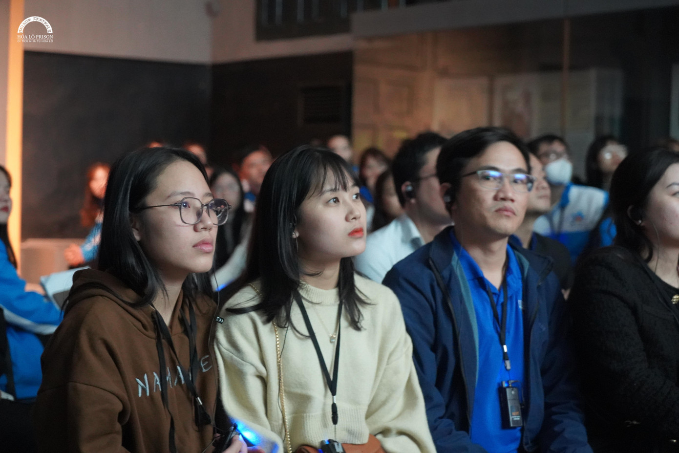 Đoàn đại biểu về dự Đại hội được xem phim tư liệu tại trại giam E (Nam tù tập thể); Cuộc sống sinh hoạt của các cựu tù chính trị trong nhà tù Hỏa Lò; Lắng nghe giới thiệu về cây Bàng tình nghĩa (nhân chứng sống tại Di tích Hỏa Lò); Trải nghiệm chui cống vượt ngục (quay lại thời kỳ vượt ngục 1945); Hoạt cảnh về cuộc sống của nữ tù chính trị...