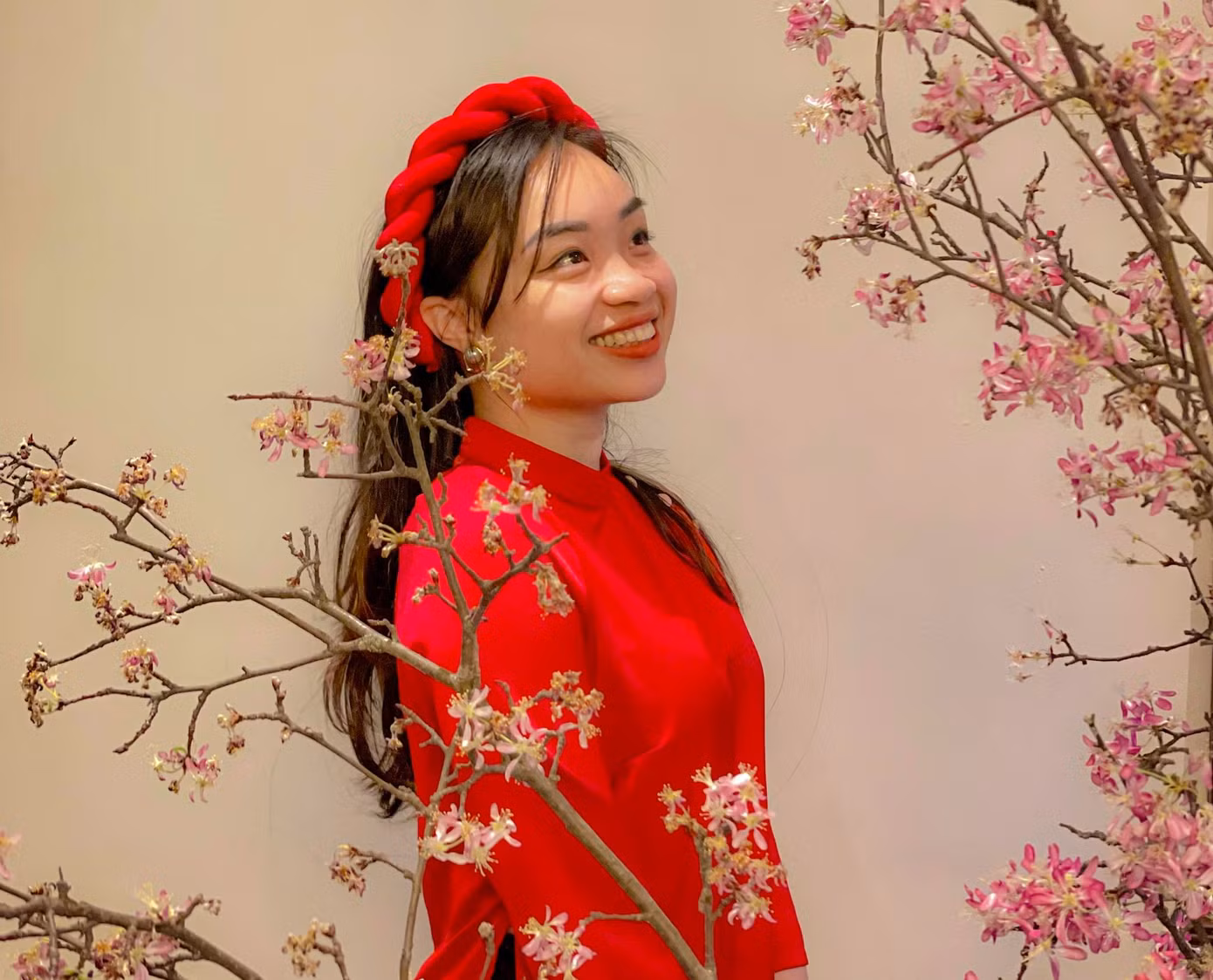 Trang cho biết vẫn buồn, vẫn khóc vì nhớ nhà rất nhiều, đặc biệt vào dịp Tết. "Nhưng mình có thể nhìn nhận Tết của du học sinh bằng một góc nhìn vui vẻ hơn”, cô bạn nói. Trang cho biết vẫn buồn, vẫn khóc vì nhớ nhà rất nhiều, đặc biệt vào dịp Tết. "Nhưng mình có thể nhìn nhận Tết của du học sinh bằng một góc nhìn vui vẻ hơn”, cô bạn nói.
