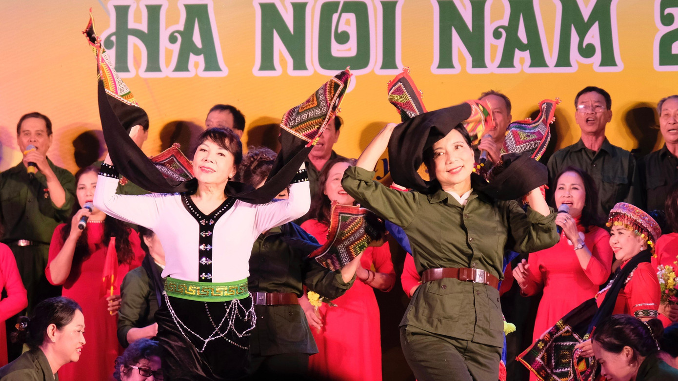 Các tiết mục tại Liên hoan hướng đến ca ngợi con người, đất nước Việt Nam và hình ảnh, phẩm chất tốt đẹp của lực lượng cựu TNXP trong các thời kỳ kháng chiến. Ảnh: Châu Linh