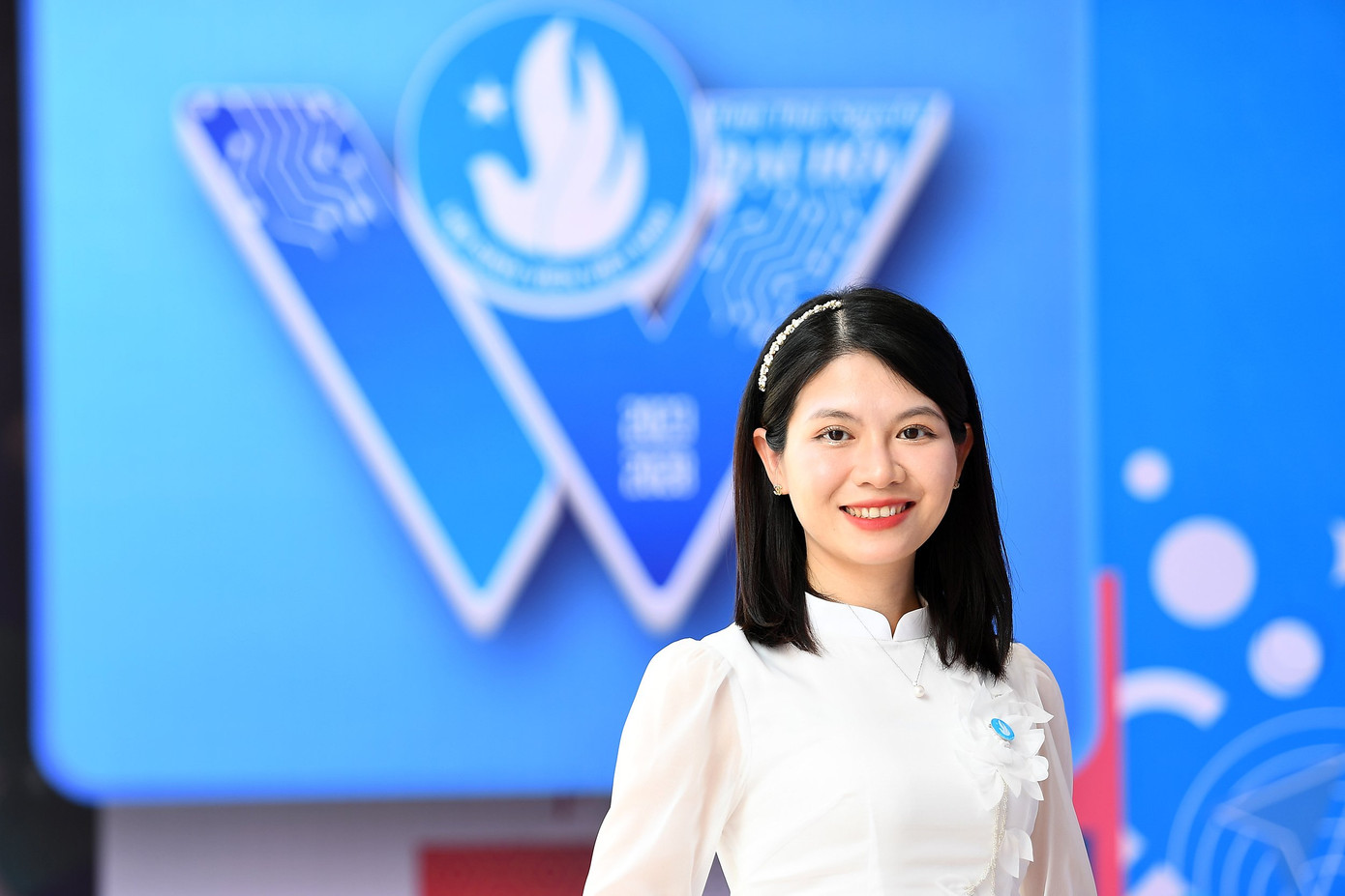 Chị Phạm Thị Thu Hiền (SN 1989) là thạc sĩ, trình độ cao cấp lý luận chính trị.