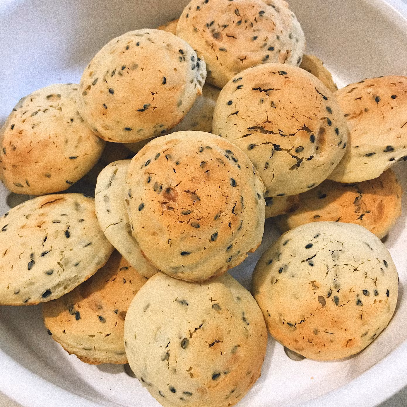 Bánh mè đen. Bánh mè đen.