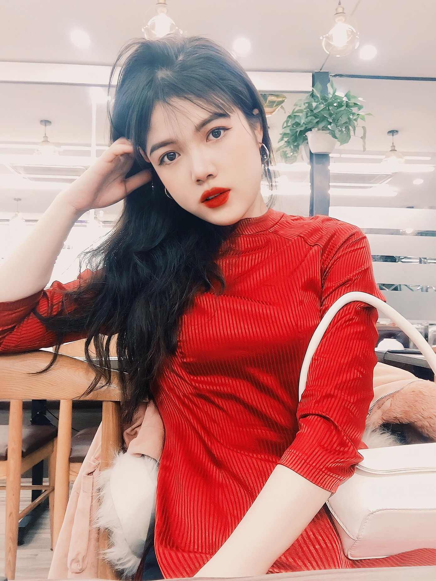 Nữ sinh trường Báo có lợi thế về giọng nói và ngoại hình. Ảnh: NVCC