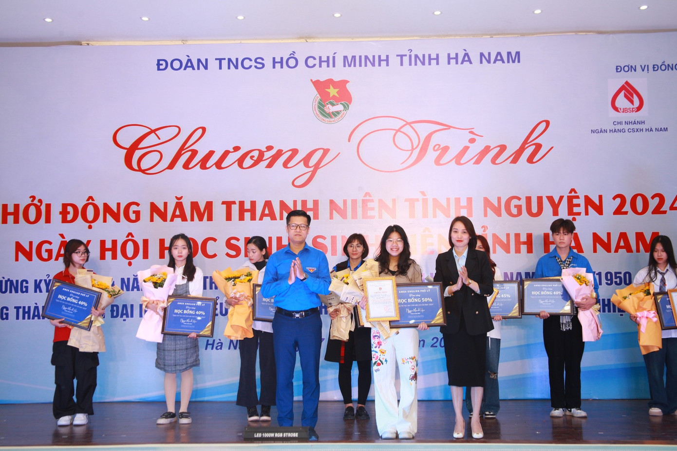 Nhiều hoạt động sôi nổi dành cho học sinh, sinh viên, thanh niên.