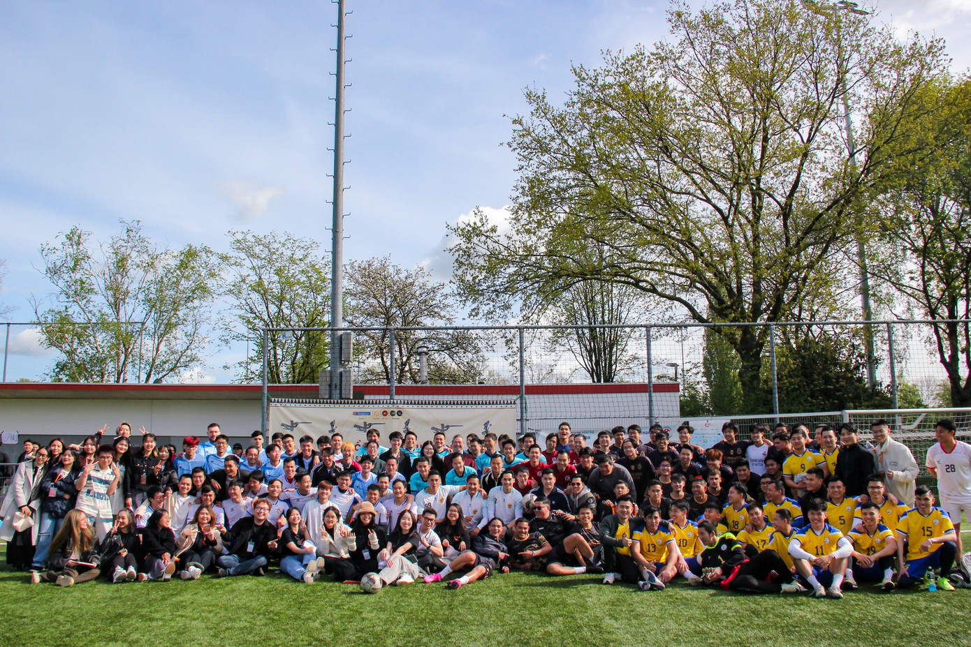 Nhà vô địch của giải đấu gọi tên đội thi VN - Amsterdam United. Nhà vô địch của giải đấu gọi tên đội thi VN - Amsterdam United.