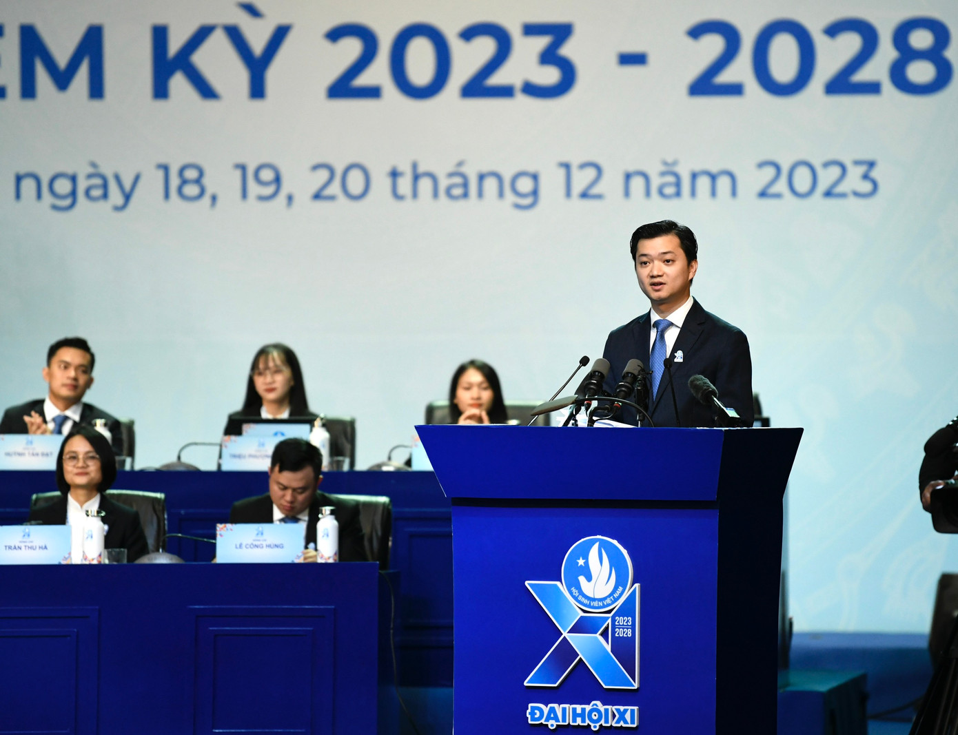 Anh Nguyễn Minh Triết - Bí thư T.Ư Đoàn, Chủ tịch T.Ư Hội Sinh viên Việt Nam phát biểu tại phiên trọng thể.