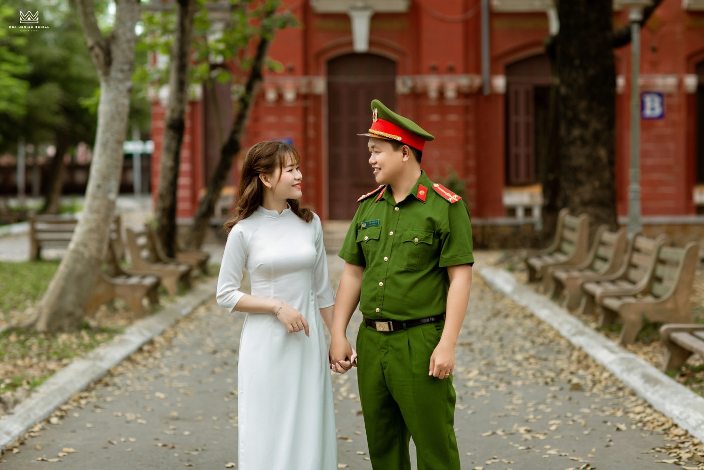 Quen nhau được 1 năm, anh Vũ và chị Hà chính thức về chung một nhà. Quen nhau được 1 năm, anh Vũ và chị Hà chính thức về chung một nhà.