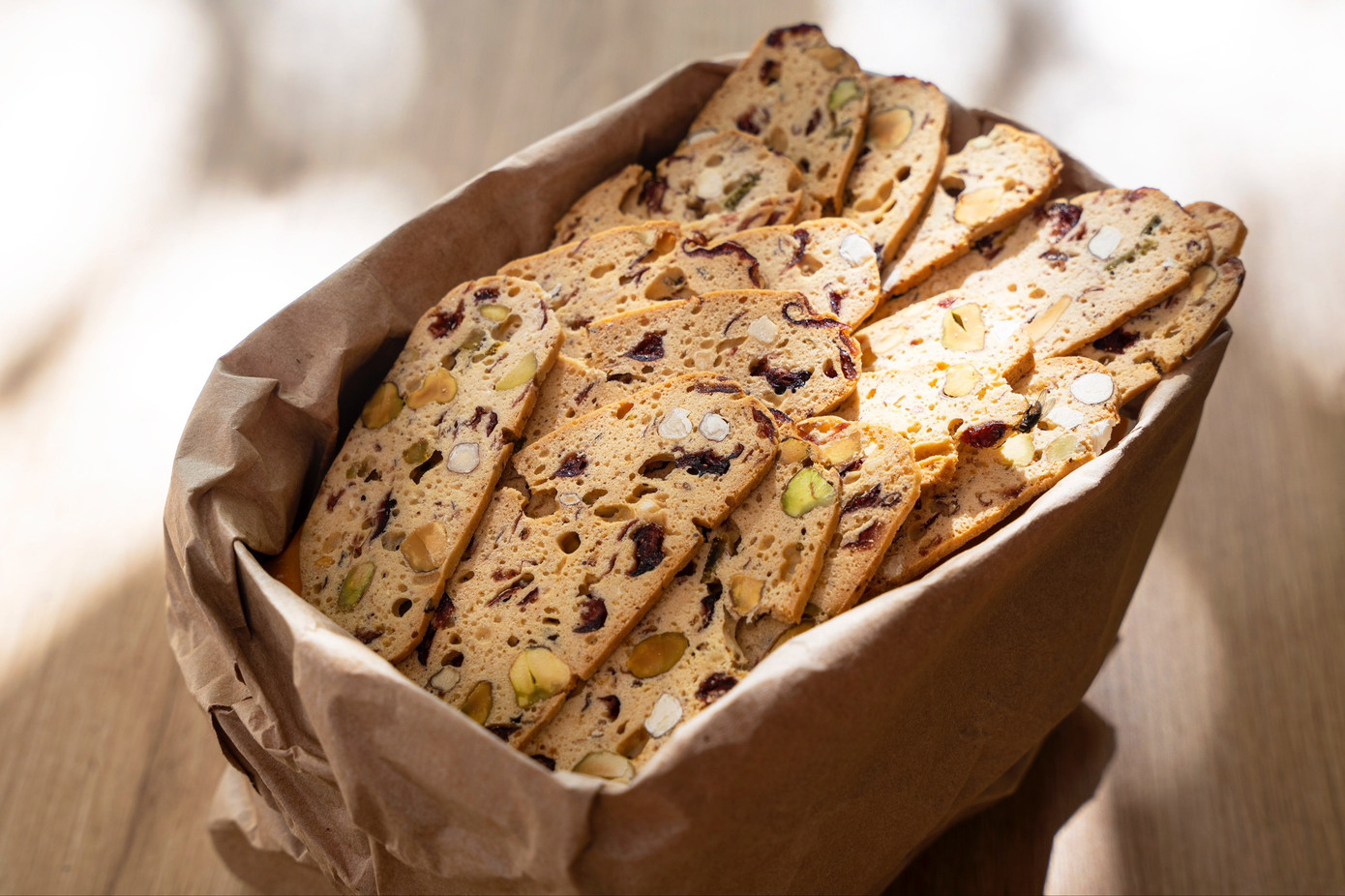 Sản phẩm từ hạt bàng do anh Hận nghiên cứu công thức và chế biến thành công, được nhiều khách du lịch đón nhận.