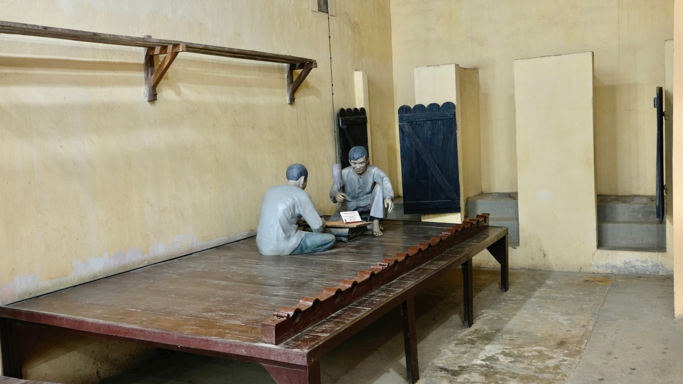 Nơi đây lưu giữ chứng tích lịch sử Nhà tù Sơn La - minh chứng của một thời kỳ lịch sử đấu tranh cách mạng, tinh thần bất khuất của những người cộng sản kiên cường đã bị đầy ải, giam cầm bởi thực dân Pháp.