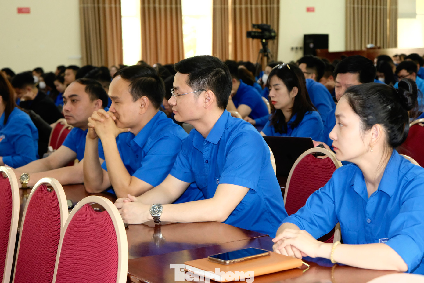 Đoàn viên, thanh niên chăm chú lắng nghe, học tập Nghị quyết của Đảng. Ảnh: Châu Linh Đoàn viên, thanh niên chăm chú lắng nghe, học tập Nghị quyết của Đảng. Ảnh: Châu Linh