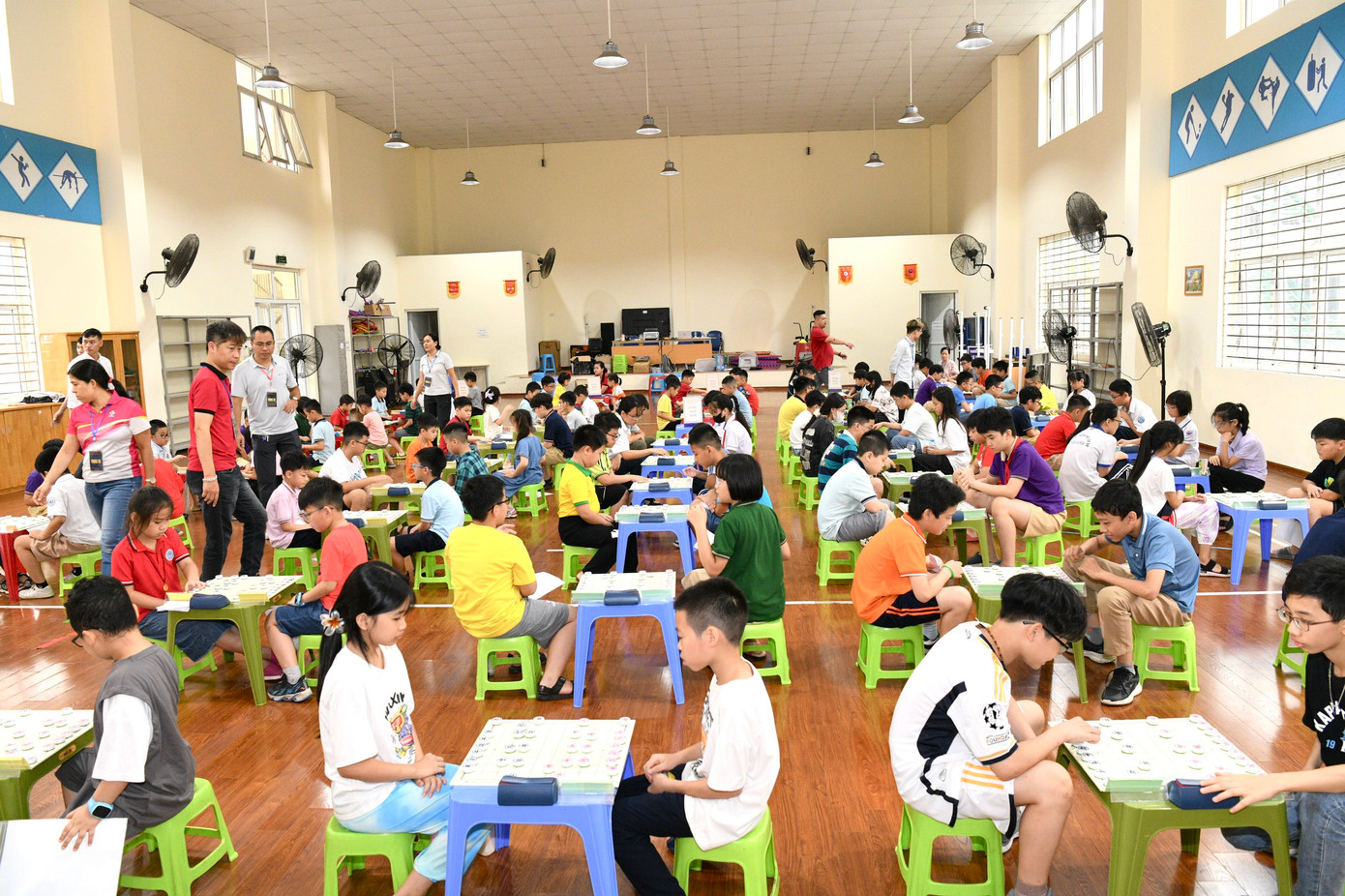 Học sinh trên địa bàn Hà Nội sôi nổi tham gia giải đấu.
