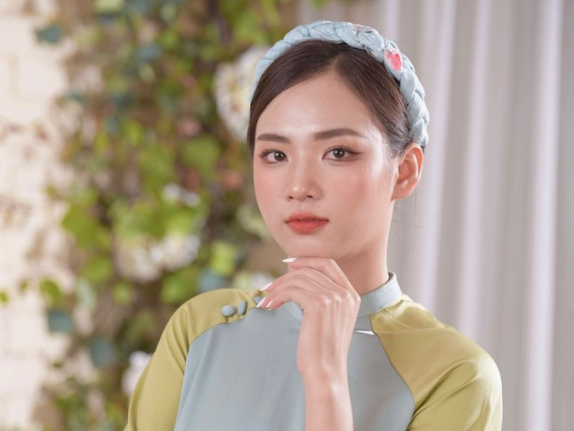 Nữ sinh Ánh Đào (Hoa khôi trường Cao đẳng Thương mại và Du lịch Hà Nội) chia sẻ cách quản trị thời gian cho các sĩ tử.