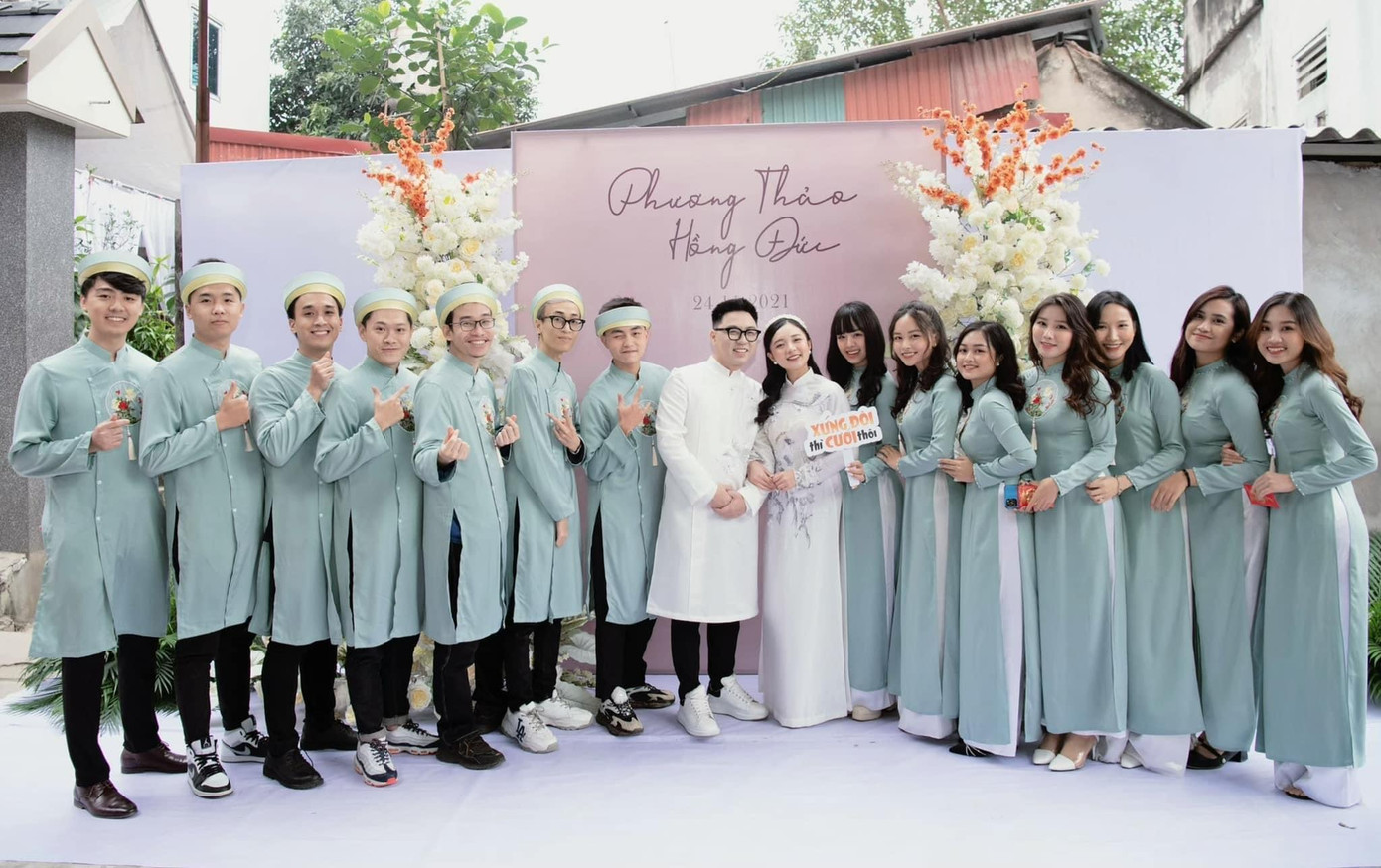 &quot;Bạn trai mình là nhà sản xuất cho Đấu trường Danh vọng từ năm 2017. Hiện tại anh đang phụ trách nhiều giải đấu Esports. Nhiều người thắc mắc mình làm việc với nhiều game thủ và ở cộng đồng Esports thì số đông là con trai như vậy, người yêu mình có ghen không? Câu trả lời là không, vì chúng mình làm cùng nghề, cùng một cộng đồng nên rất hiểu tính chất công việc, rất dễ cảm thông cho nhau&quot;, nữ MC chia sẻ.