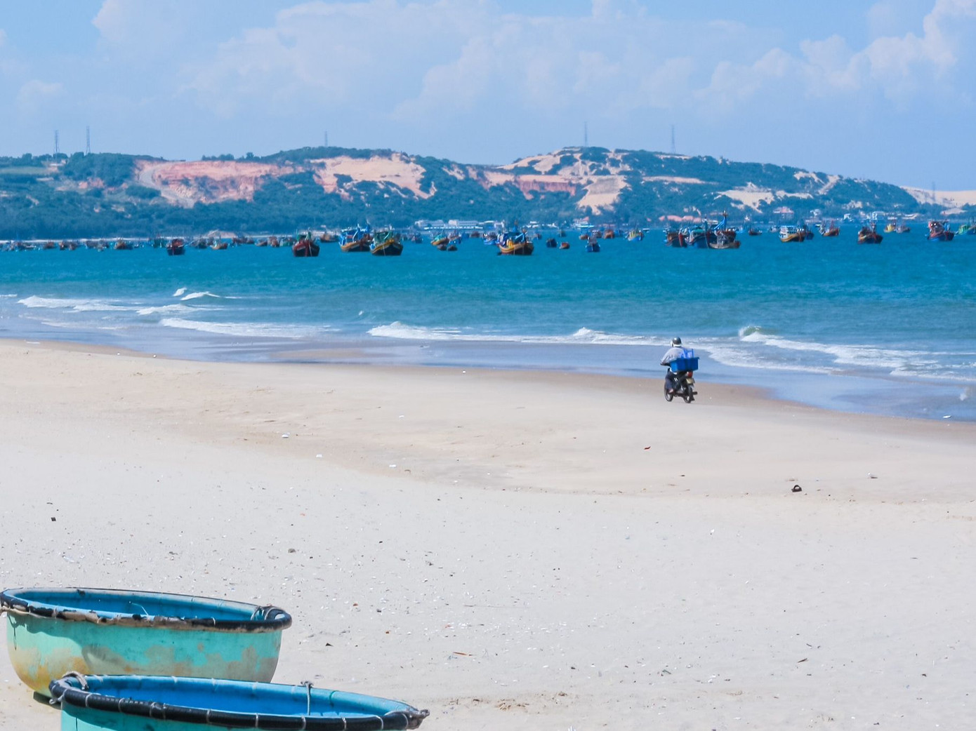 Trước khi đi, Thành đã bảo dưỡng xe và trang bị những kỹ năng sửa xe đơn giản khi gặp sự cố nhẹ.