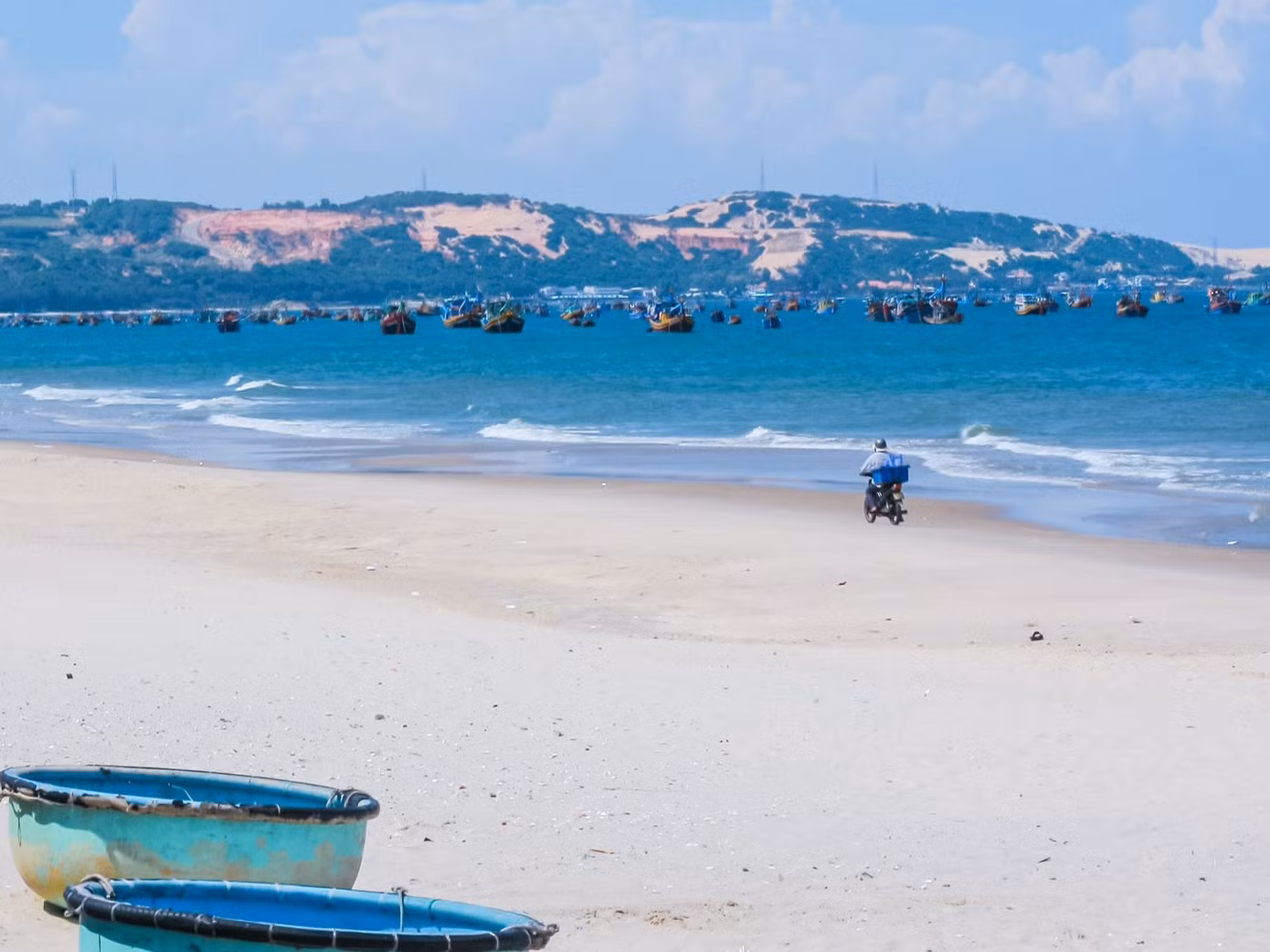 Trước khi đi, Thành đã bảo dưỡng xe và trang bị những kỹ năng sửa xe đơn giản khi gặp sự cố nhẹ.