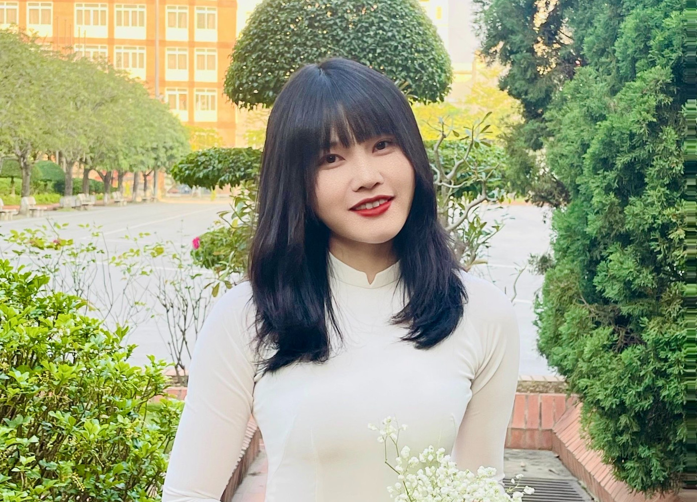 Hoàng Thị Thu đạt nhiều thành tích cao trong các cuộc thi nghiên cứu khoa học. Hoàng Thị Thu đạt nhiều thành tích cao trong các cuộc thi nghiên cứu khoa học.