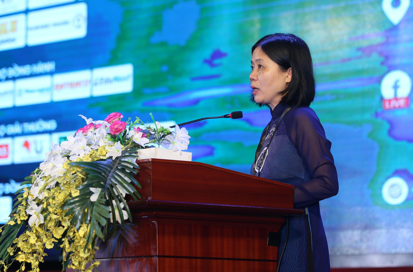 PGS. TS. Trịnh Thị Thu Hương, Phó Chủ tịch Hiệp hội Phát triển nhân lực Logistics Việt Nam, Trưởng Ban Tổ chức phát biểu. PGS. TS. Trịnh Thị Thu Hương, Phó Chủ tịch Hiệp hội Phát triển nhân lực Logistics Việt Nam, Trưởng Ban Tổ chức phát biểu.