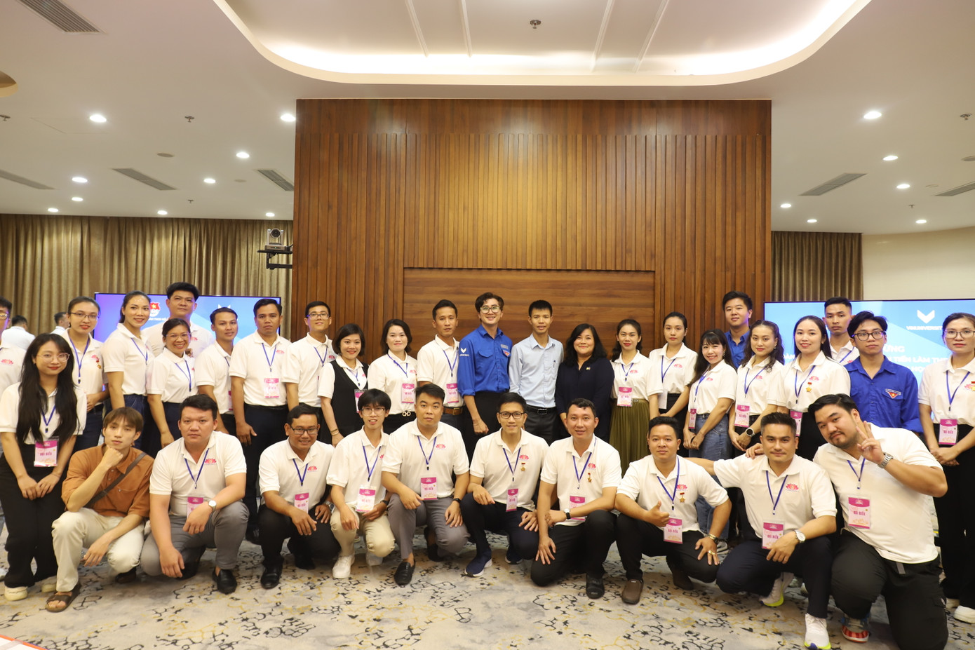 Đoàn đại biểu tham quan Trường Đại học VinUni trong khuôn khổ Đại hội Thanh niên tiên tiến làm theo lời Bác. Đoàn đại biểu tham quan Trường Đại học VinUni trong khuôn khổ Đại hội Thanh niên tiên tiến làm theo lời Bác.