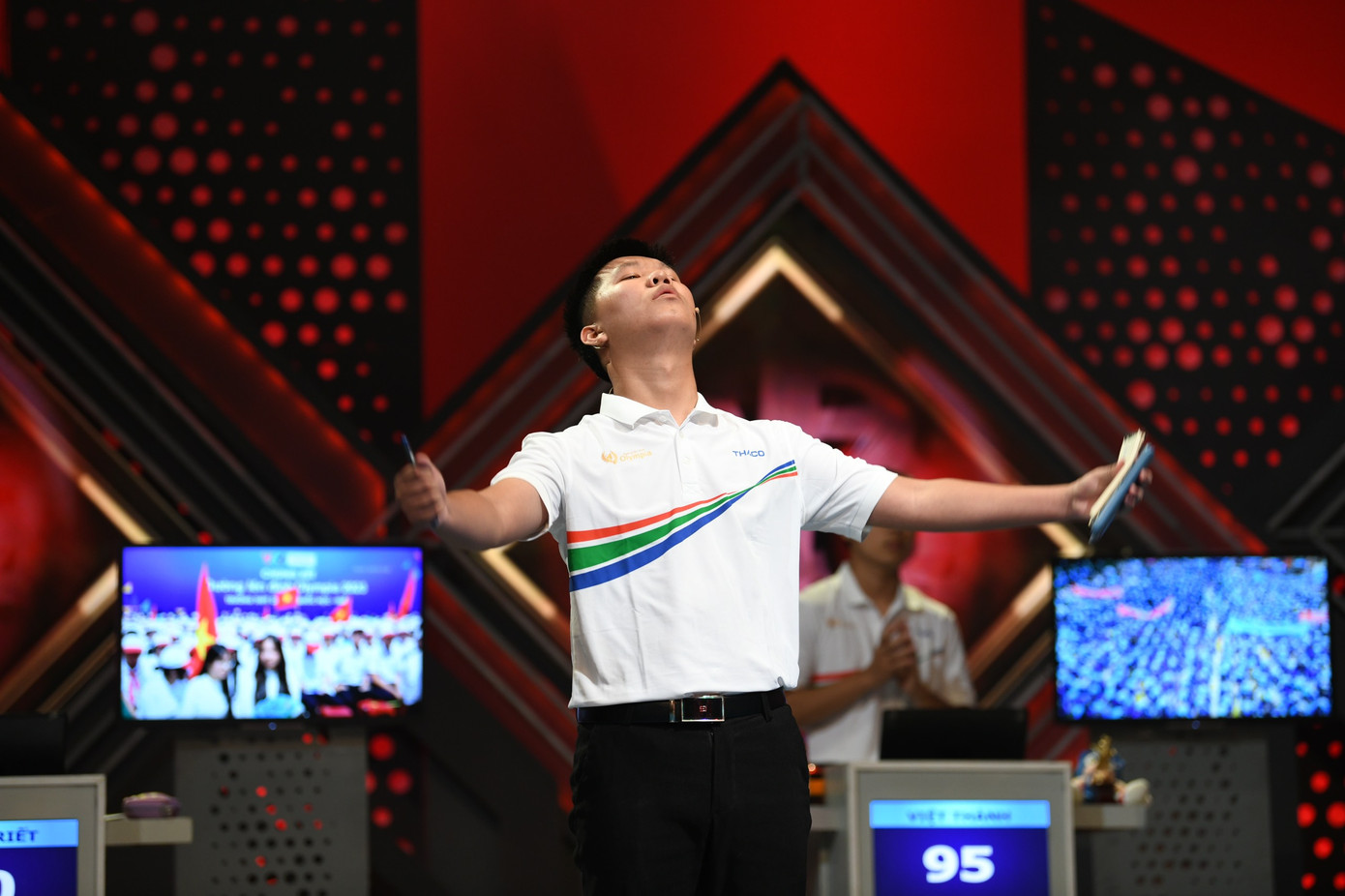 Thần thái của Xuân Mạnh ở phần thi Về đích. Ảnh: Như Ý