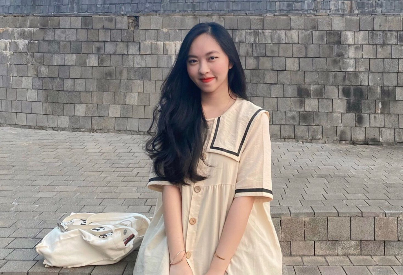 Hiểu Phương (21 tuổi) bất lực khi không cầm nổi lương về...