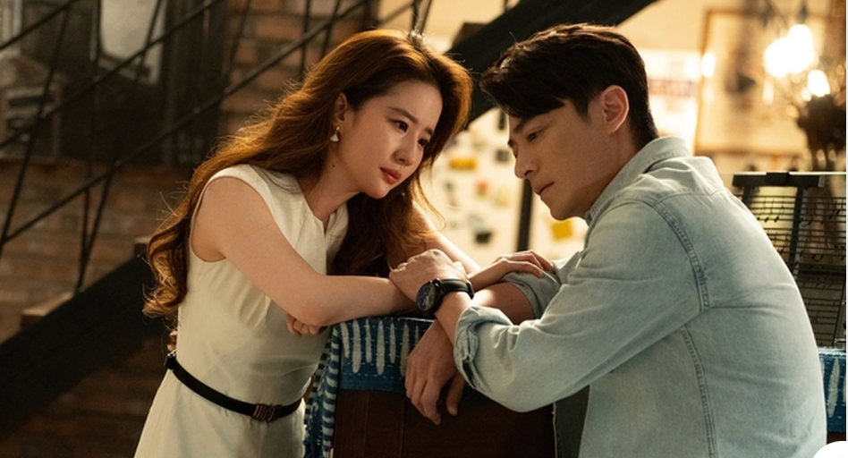 Trong phim, nữ chính trải qua giai đoạn tình yêu với nước mắt và những vết thương lòng.