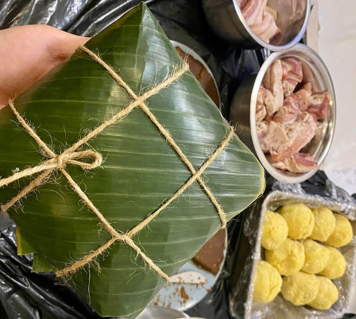 Bánh chưng ngọt do chính tay Trang gói. Ảnh: NVCC Bánh chưng ngọt do chính tay Trang gói. Ảnh: NVCC