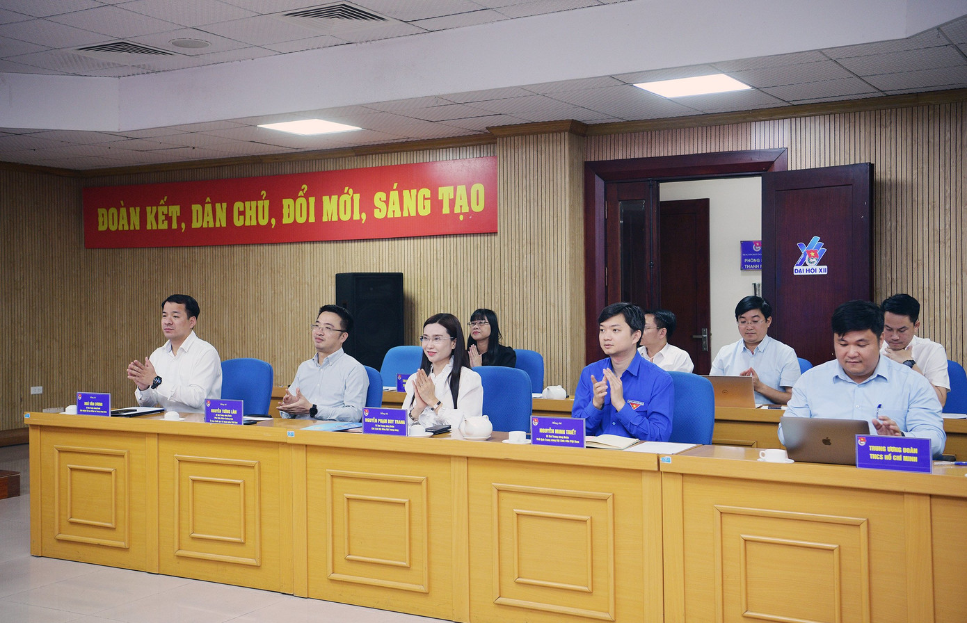 Toàn cảnh buổi làm việc.