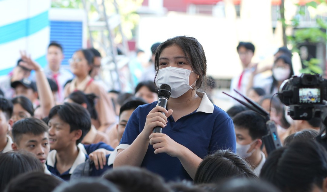 Các em học sinh mạnh dạn xin ý kiến, lời khuyên từ các chuyên gia về những vấn đề bản thân đã, đang mắc phải.