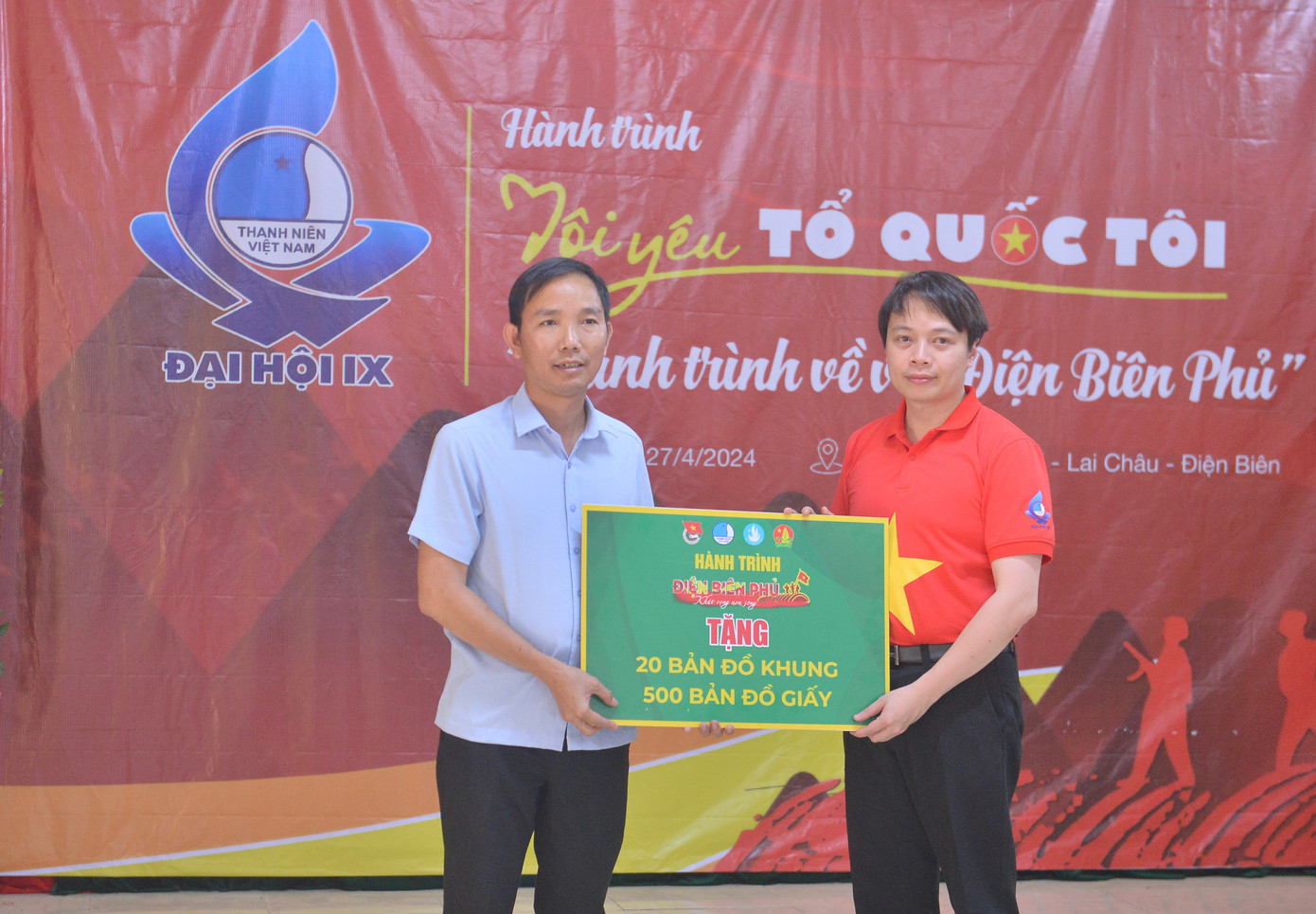 T.Ư Đoàn, T.Ư Hội LHTN Việt Nam trao tặng nhiều phần quà ý nghĩa cho đoàn viên, thanh niên, gia đình chính sách tại xã Nậm Pì, huyện Nậm Nhùn.