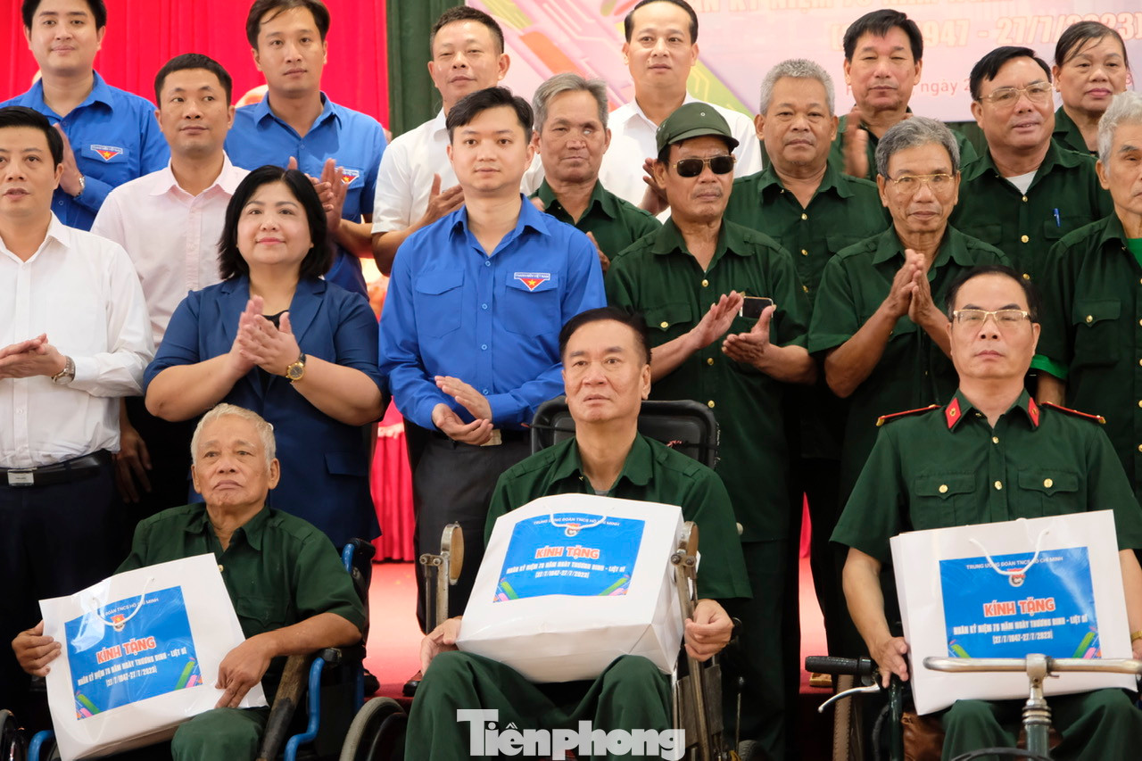 Tri ân thế hệ cha anh đã cống hiến lớn lao cho Tổ quốc ảnh 6 Tri ân thế hệ cha anh đã cống hiến lớn lao cho Tổ quốc ảnh 6