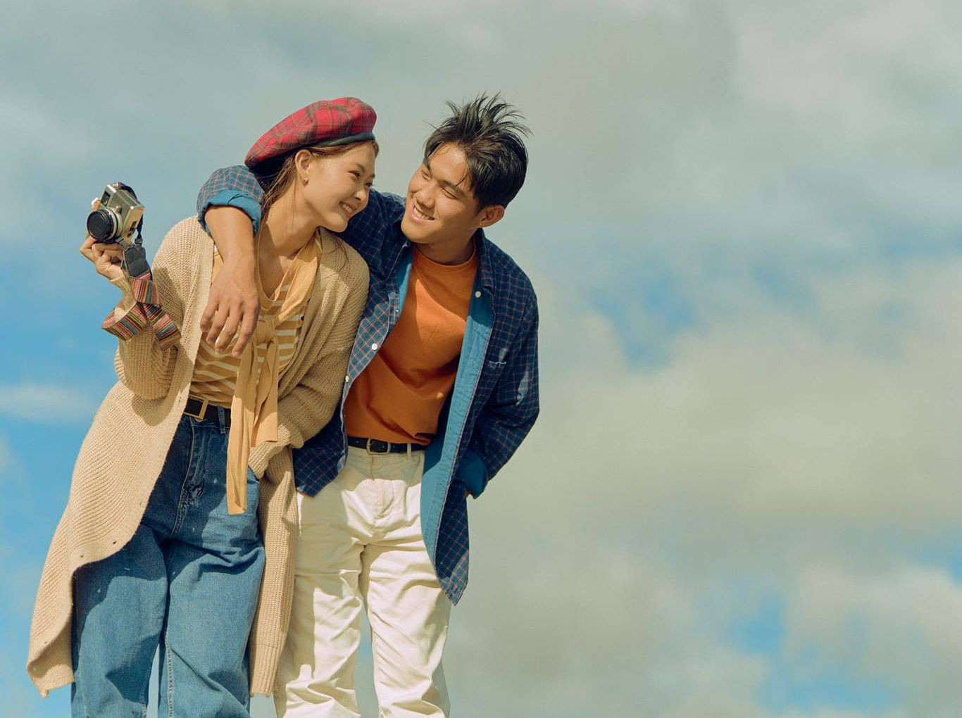 Được biết, cô bạn Hồng Ánh hiện là sinh viên ngành Ngôn ngữ Trung Quốc của trường Đại học Thủ Dầu Một. Nữ sinh thu hút sự chú ý với gương mặt nhỏ và diễn xuất tự nhiên trong nhiều bộ ảnh với phong cách khác nhau. Được biết, cô bạn Hồng Ánh hiện là sinh viên ngành Ngôn ngữ Trung Quốc của trường Đại học Thủ Dầu Một. Nữ sinh thu hút sự chú ý với gương mặt nhỏ và diễn xuất tự nhiên trong nhiều bộ ảnh với phong cách khác nhau.