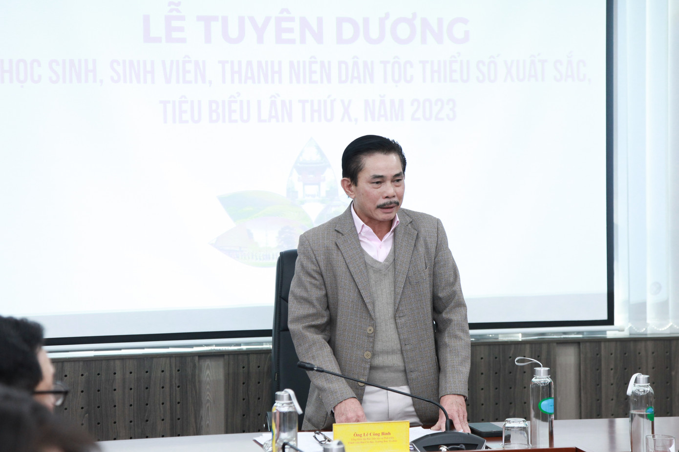 Ông Lê Công Bình - Tổng Biên tập Báo Dân tộc và Phát triển thông tin tại buổi họp báo.