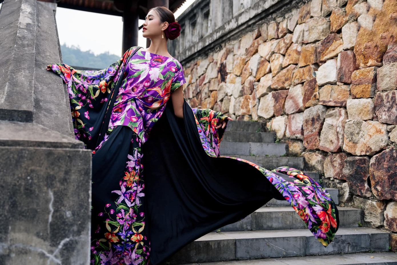 Thần thái cá tính, năng động.