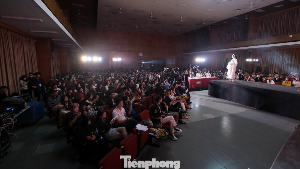 Đêm chung kết cuộc thi "Mr&amp;Miss Bach Khoa 2022".