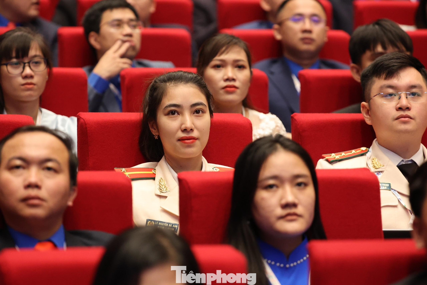 Đại biểu chăm chú lắng nghe những giải pháp, nhiệm vụ trong thời gian tới. Ảnh: Như Ý