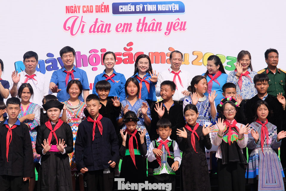 Lễ phát động diễn ra sôi nổi với nhiều hoạt động ý nghĩa. Lễ phát động diễn ra sôi nổi với nhiều hoạt động ý nghĩa.