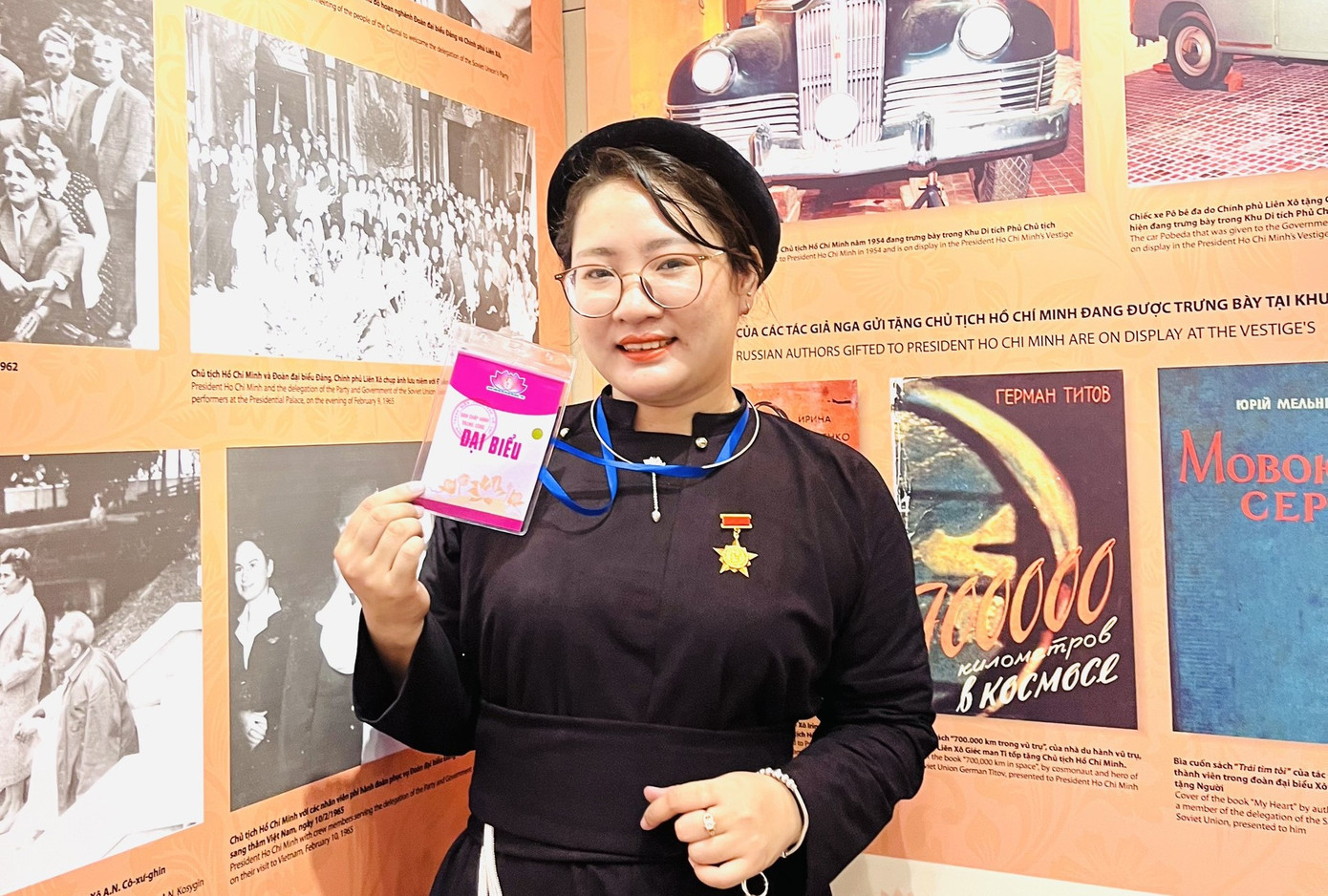 Chị Vi Thị Khuyên được Trung ương Đoàn trao tặng danh hiệu "Nhà giáo trẻ tiêu biểu" cấp trung ương năm 2022. Chị Vi Thị Khuyên được Trung ương Đoàn trao tặng danh hiệu "Nhà giáo trẻ tiêu biểu" cấp trung ương năm 2022.