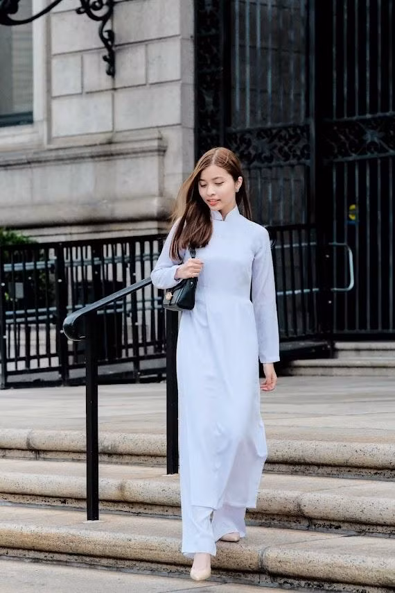 Ngoài thành thạo tiếng Anh, Ngọc cũng có thể giao tiếp bằng tiếng Tây Ban Nha. Ngoài thành thạo tiếng Anh, Ngọc cũng có thể giao tiếp bằng tiếng Tây Ban Nha.