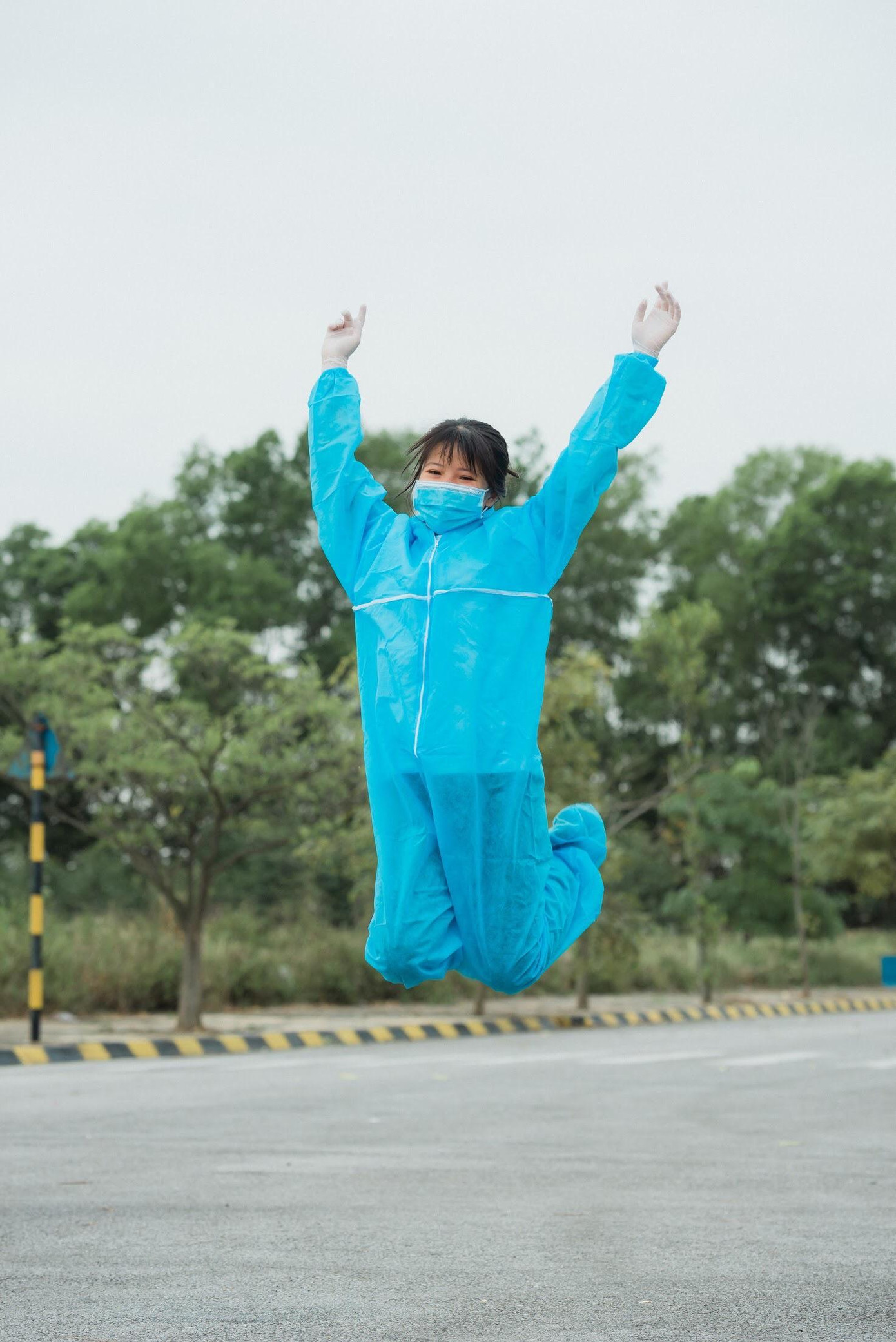 Phương Thảo hồn nhiên, nhí nhảnh sau khi hoàn thành nhiệm vụ. Phương Thảo hồn nhiên, nhí nhảnh sau khi hoàn thành nhiệm vụ.