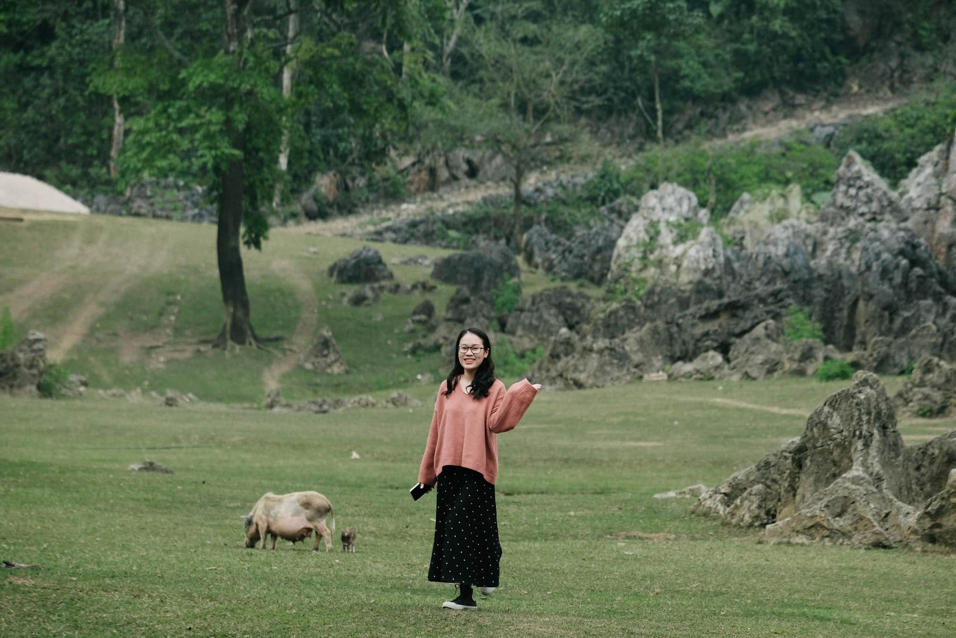 Bạn Nguyễn Thùy Dương chia sẻ: "Đường đi Hang Táu đang được cải thiện. Vì vậy, các bạn hãy ghé thăm để tìm một nơi để trốn, hòa mình vào sự bình yên". Ảnh: FBNV